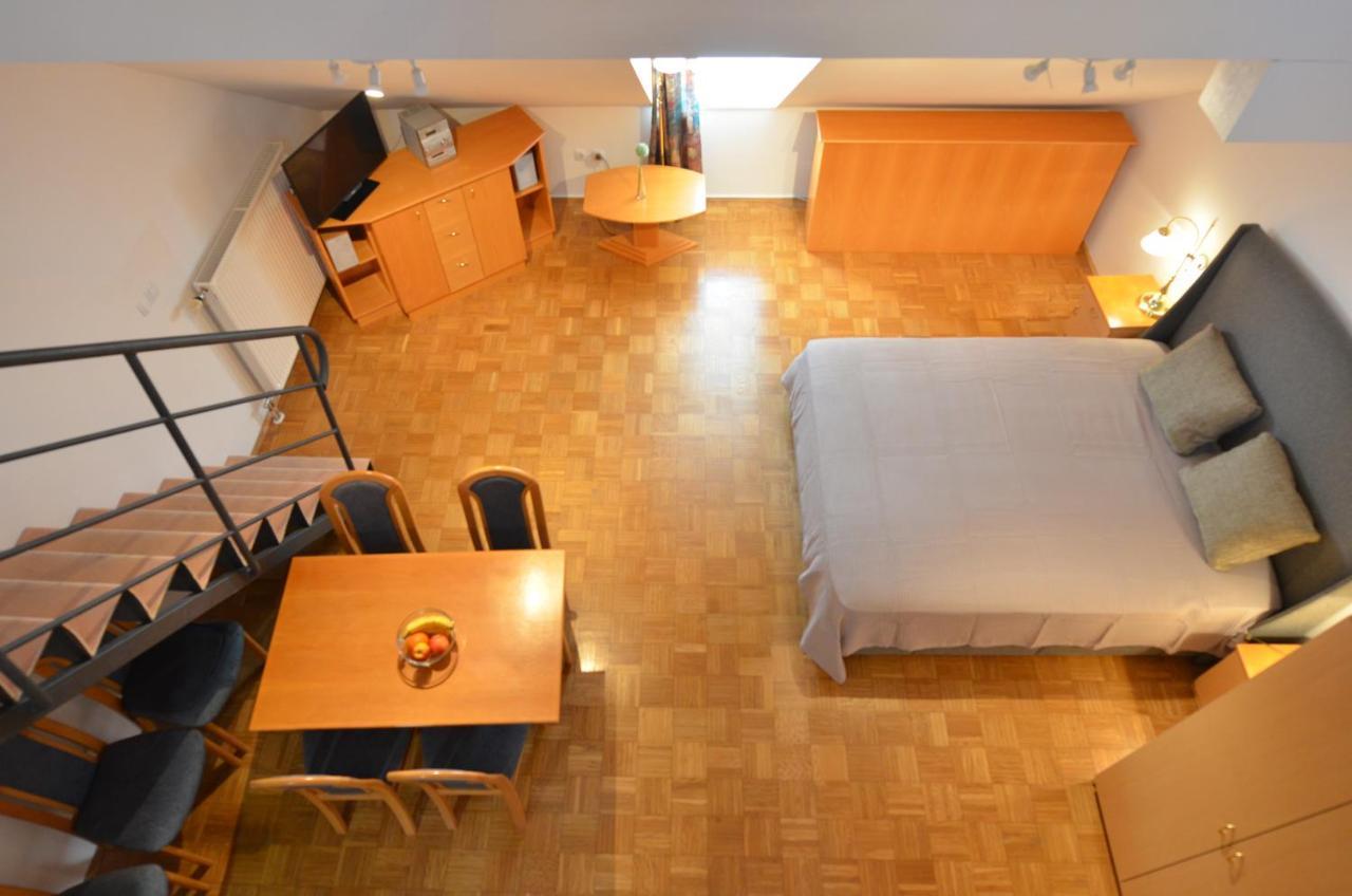 Apartments Vektor Vila Golf โรกัชกา สลาทินา ภายนอก รูปภาพ